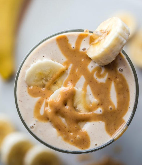Easy Peanut Butter and Banana Smoothie 1